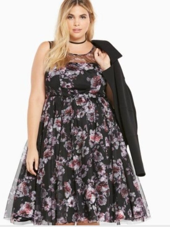 torrid Dresses & Skirts - Torrid Special Occasion Floral Mesh Illusion Dress size 12 dark goth